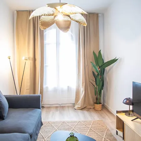 43bpar1098 - New Bright Flat In Paralelo * Barcelona
